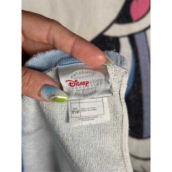 Vintage Minnie Mouse Beach Towel 30 x 60 - Picture 6 of 8